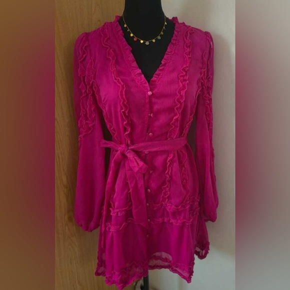 Elegant Red Long-Sleeve Dress - Picture 6 of 6